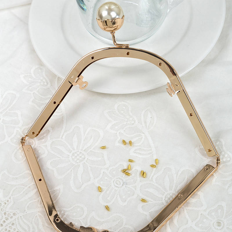 Imitation Pearl Kiss Clasp Silver Purse Clasp Frames
