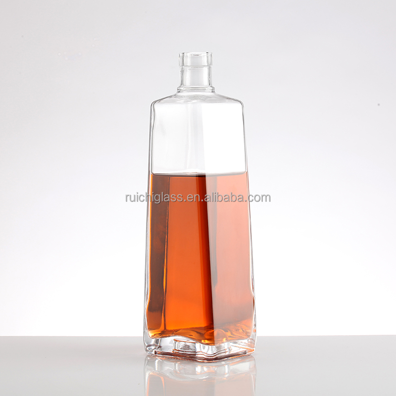 500ml 700ml 750ml Super Flint Glass Vodka Whisky Brandy Bottle with Customized Shapes