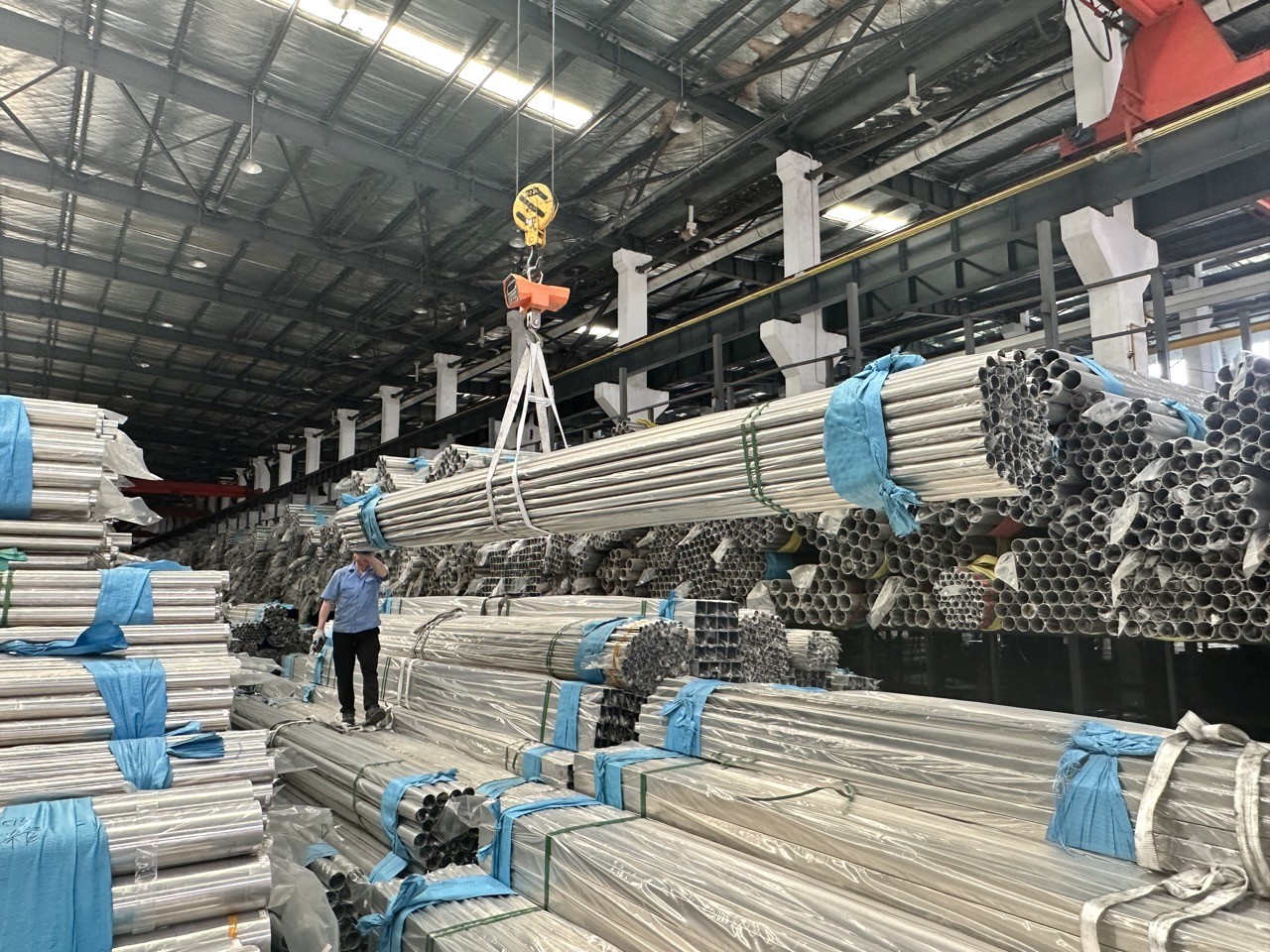 Square 6mm 304 Stainless Steel Pipe 3 Inch Welded For High Temperature