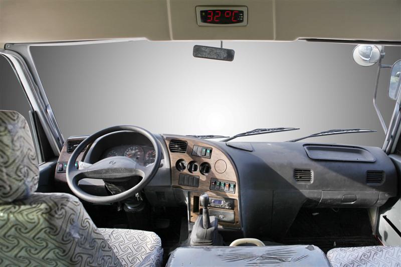 Euro3 No AC Dongfeng Cummins 140HP EQ5060XGCT4 4x2 Engineering Bus