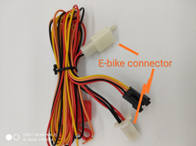 G17H Car GPS Tracker With Built - In High Sensitive Chip Set GT06 Protocol