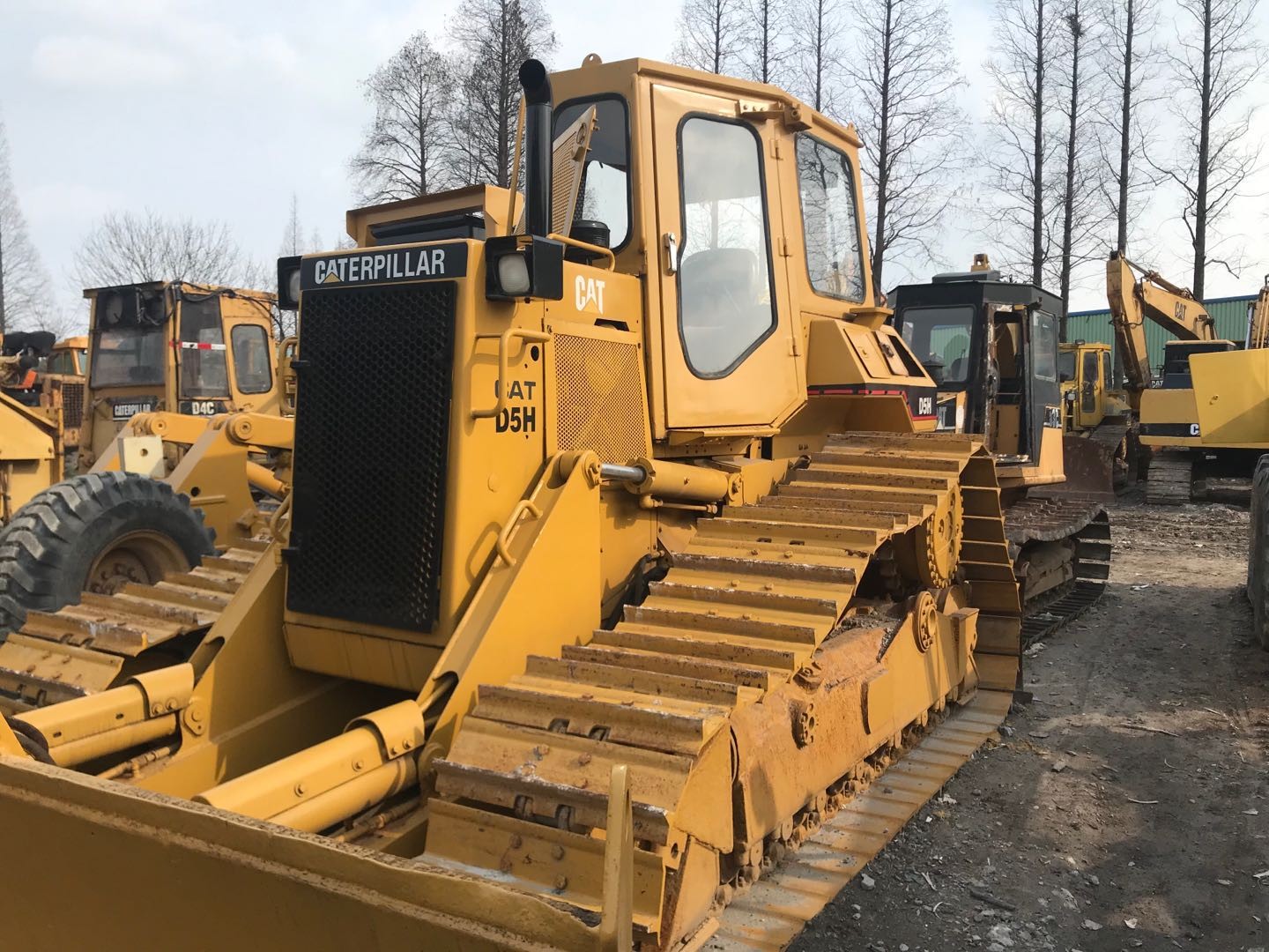 Original Japan Used CAT D5H Bulldozer With Cheap Price/6 Way Blade Used Caterpillar Bulldozer For Sale