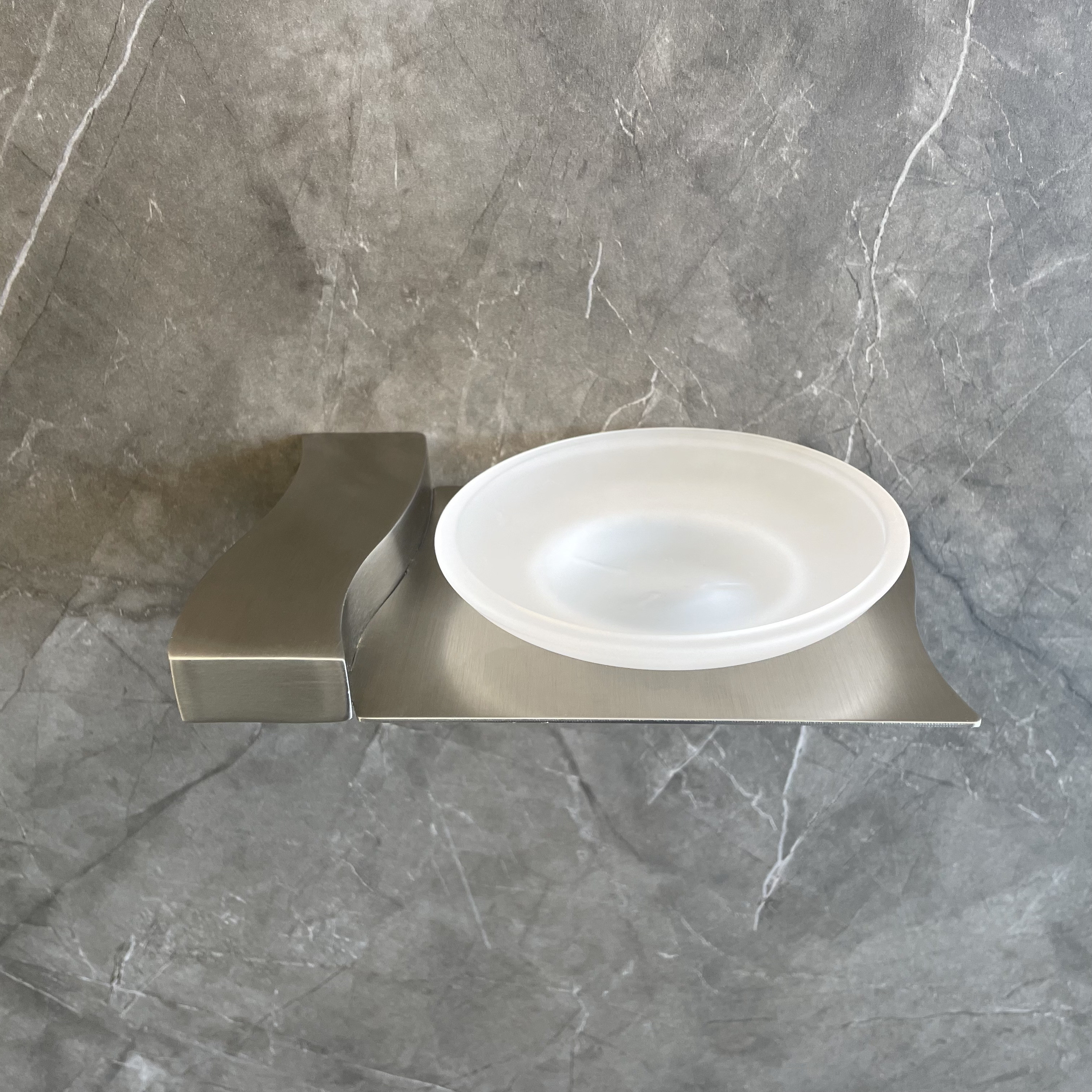 Stainless Steel 304 Soap Dish Holders Glass Dish Wall Mounted Bathroom Accessories