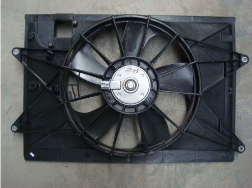 Aftermarket 12 Volt Automotive Cooling Fan , OEM Electric Engine Cooling Fan