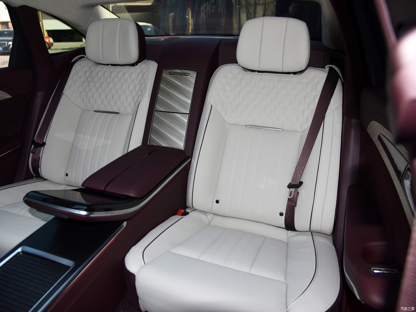 2024 Large Vehicles Car Hongqi H9 Automobile Fuel Vehicle 0km Used Cars 2.0T 3.0T Automatic Car With Cruise Control ACC