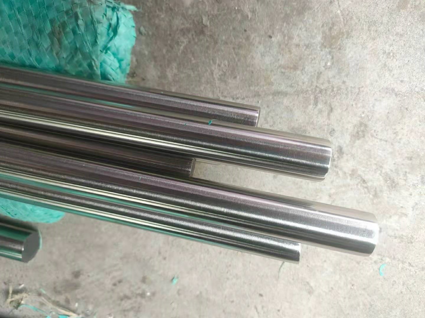 Cold Drawn ASTM A276 Grade 304 316L 310S 2205 Stainless Steel Bright Polished Round Bar Steel Round Bar