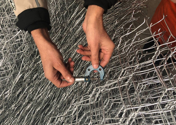 Flood Control 3.2mm Gabion Mesh Cage For Stone Sack gabion boxes River filling gabion bags