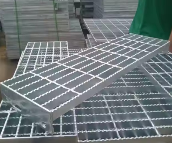 Industrial Steel Utility Grillages Structural Support Drainage Ventilation Edge Protection