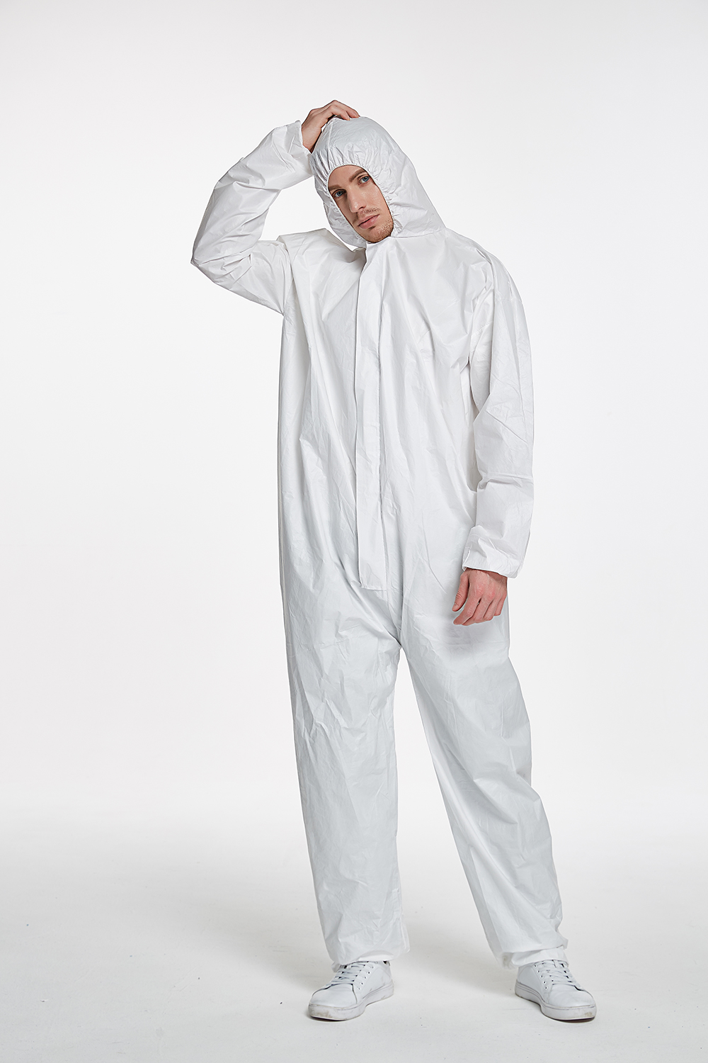 PP Disposable Lab Coat Nonwoven Single Layer Knitted or Elastic Collar and Cuffs Front Button Fly Closure One Pocket