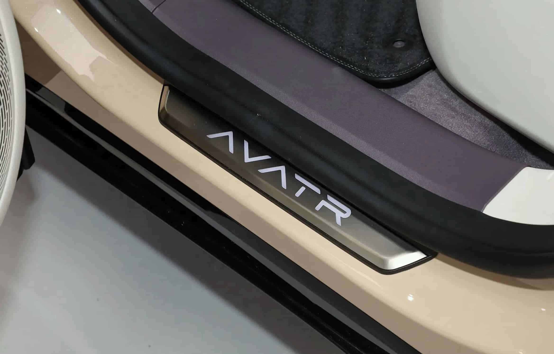 2025 AVATR 12 is a high-end electric sedan in China. It has two modes: Ev and Erev