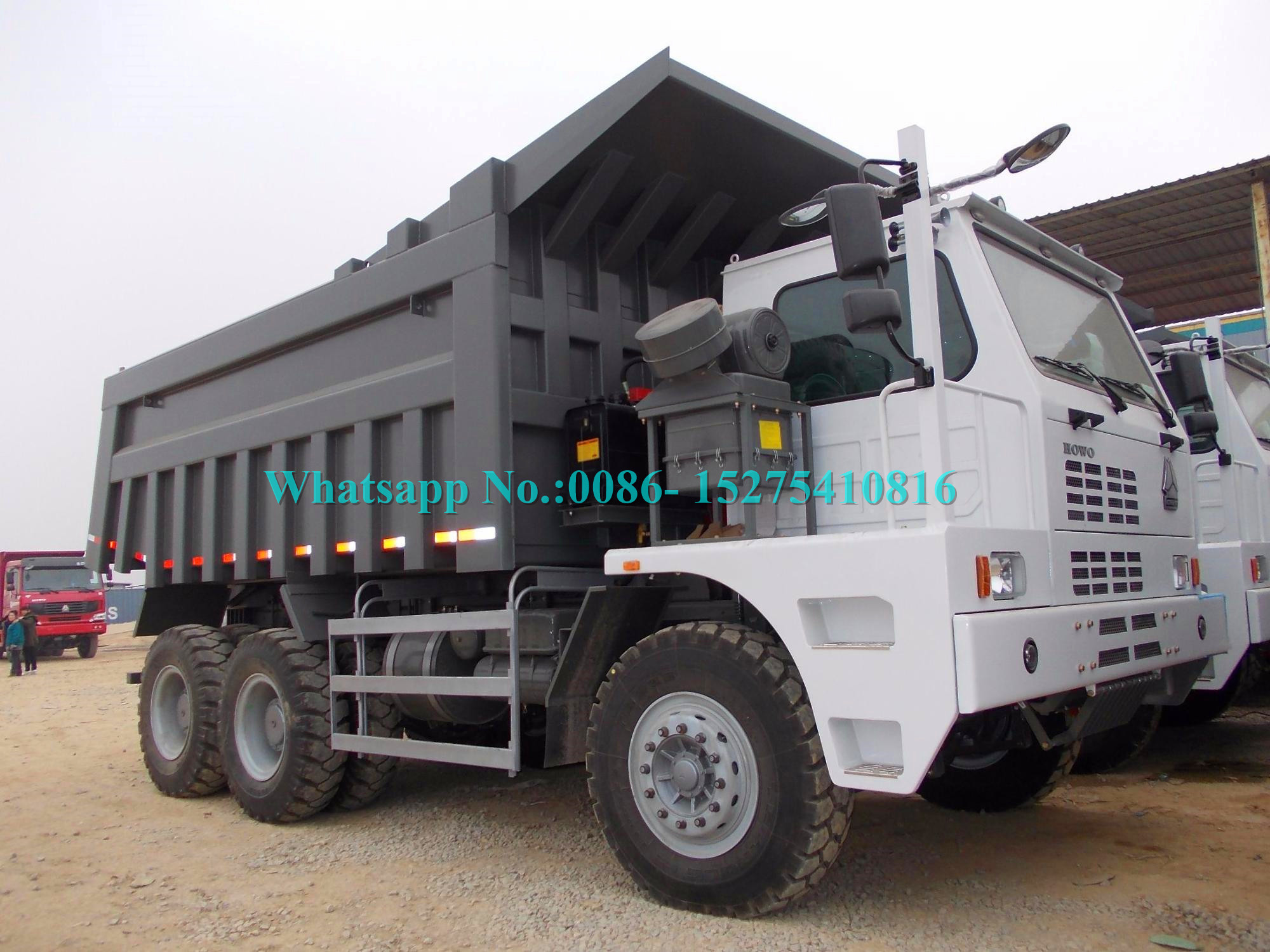 SINOTRUK wide body 6X4 371hp HOWO heavy duty 60-70tons mining dump truck for Mine