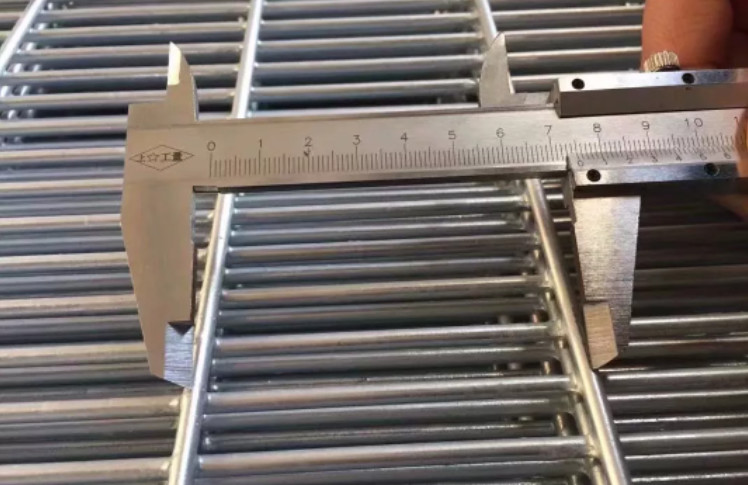 Hot Dip Galvanized 358 Fence 1.2*2.5m Building Oem 4.5mm