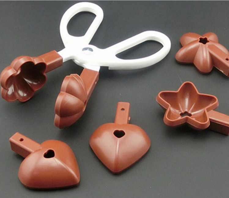 Heat Insulation Kitchen Baking Tools Plastic Heart Flower Star Scissor Mould
