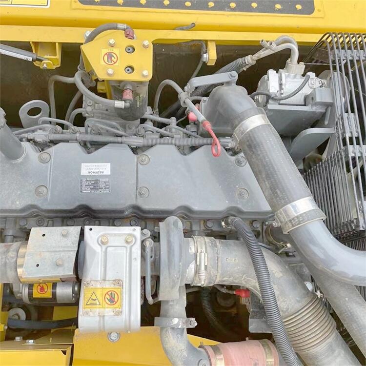 Transport Width 2.8m Used Komatsu PC200-8 Excavator from Japan for Construction in 2021