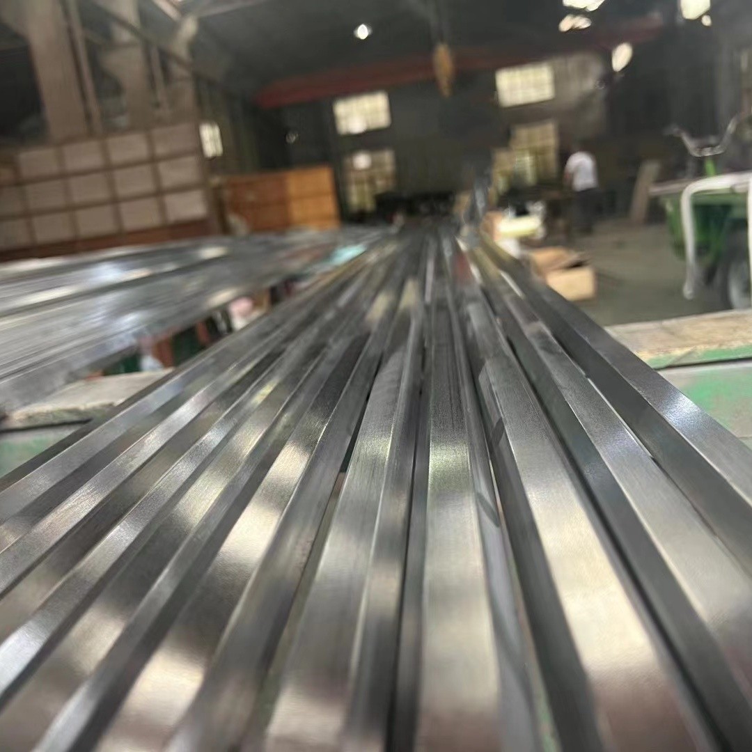 Free Cutting Steel SUS303 Stainless Steel Hex Bar Cold Drawn SS303 Hexagonal Bar Bright Polished