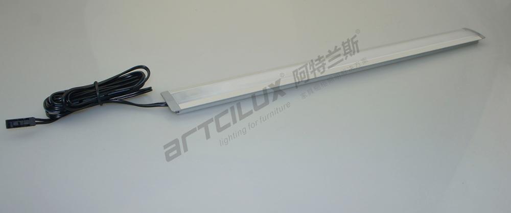 12V Standard Cabinet Strip Light 90lm White Emitting Color Adjustable Length