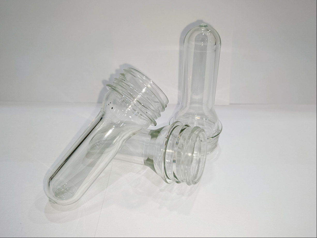 Customized Size PET Preform 32mm 38mm For Beverage Medicine Bottles Oil Bottles