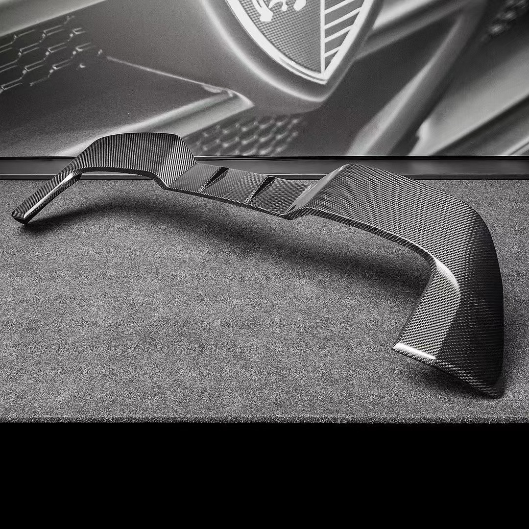 For BMW X7 Carbon Fiber Body Kit X7 Upgraded LD-style Carbon Fiber Front Lip Diffuser Spoiler Hood Body Kit