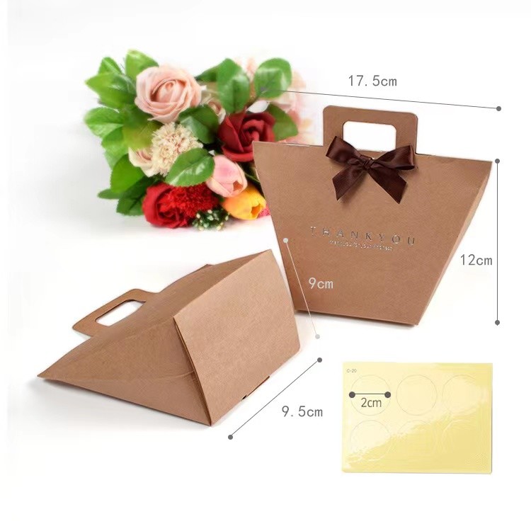 Custom Logo White Kraft Present Paper Bags 9.5*9*12cm French Gift Bag With Ribbon