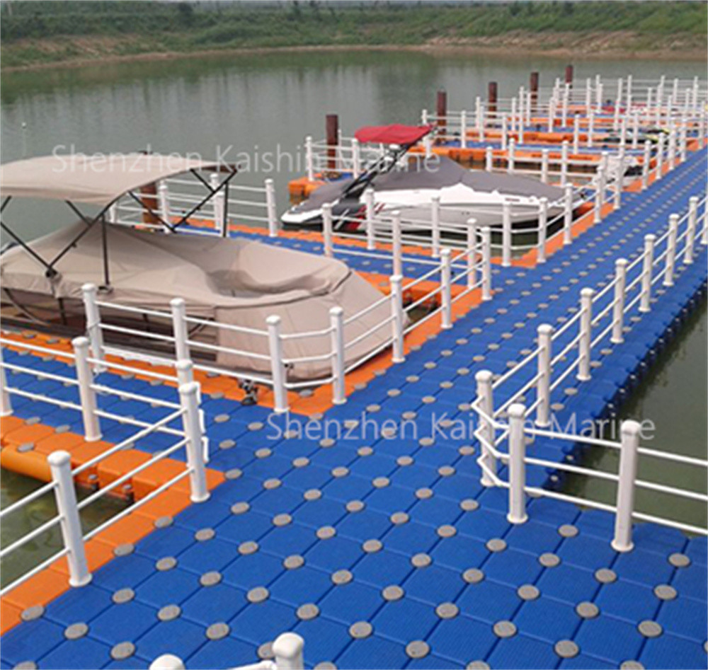 Plastic HDPE Floating Pontoon Dock Modular Dock Cubes Drive On Jetty Dock