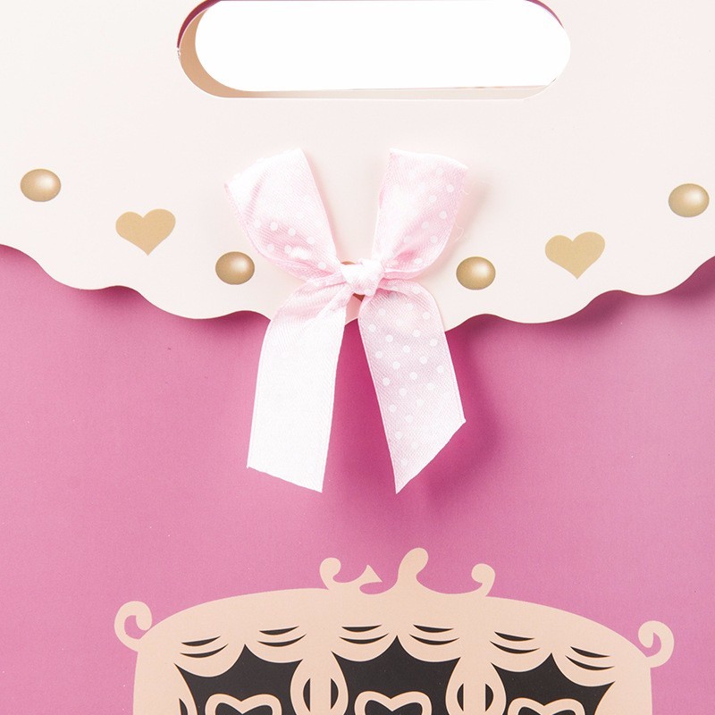 Cute Colorful Cardboard Bag 230g White Cardboard Material Customized Size