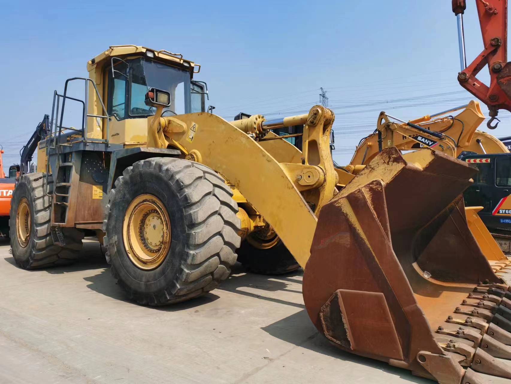 Used Komatsu WA600 /WA 400/WA380 /WA320 /WA200 /WA100 Wheel Loader with and from Japan