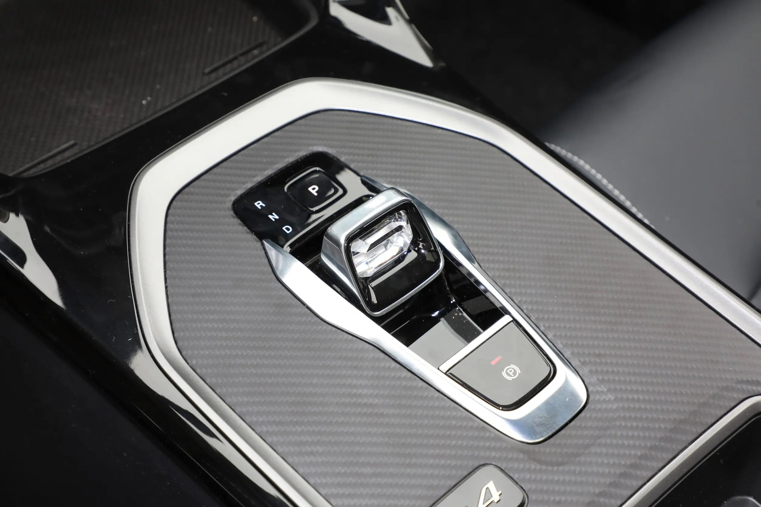 2022 2023 Trumpchi GS4 Car 5 Door 5 Seat SUV with Leather Seats and 2680mm Wheelbase