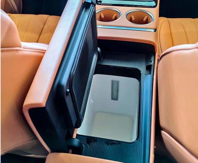 2025 Second-gen GAC Aion V， China's cheapest smart pure electric SUV. Range 520KM-750KM.