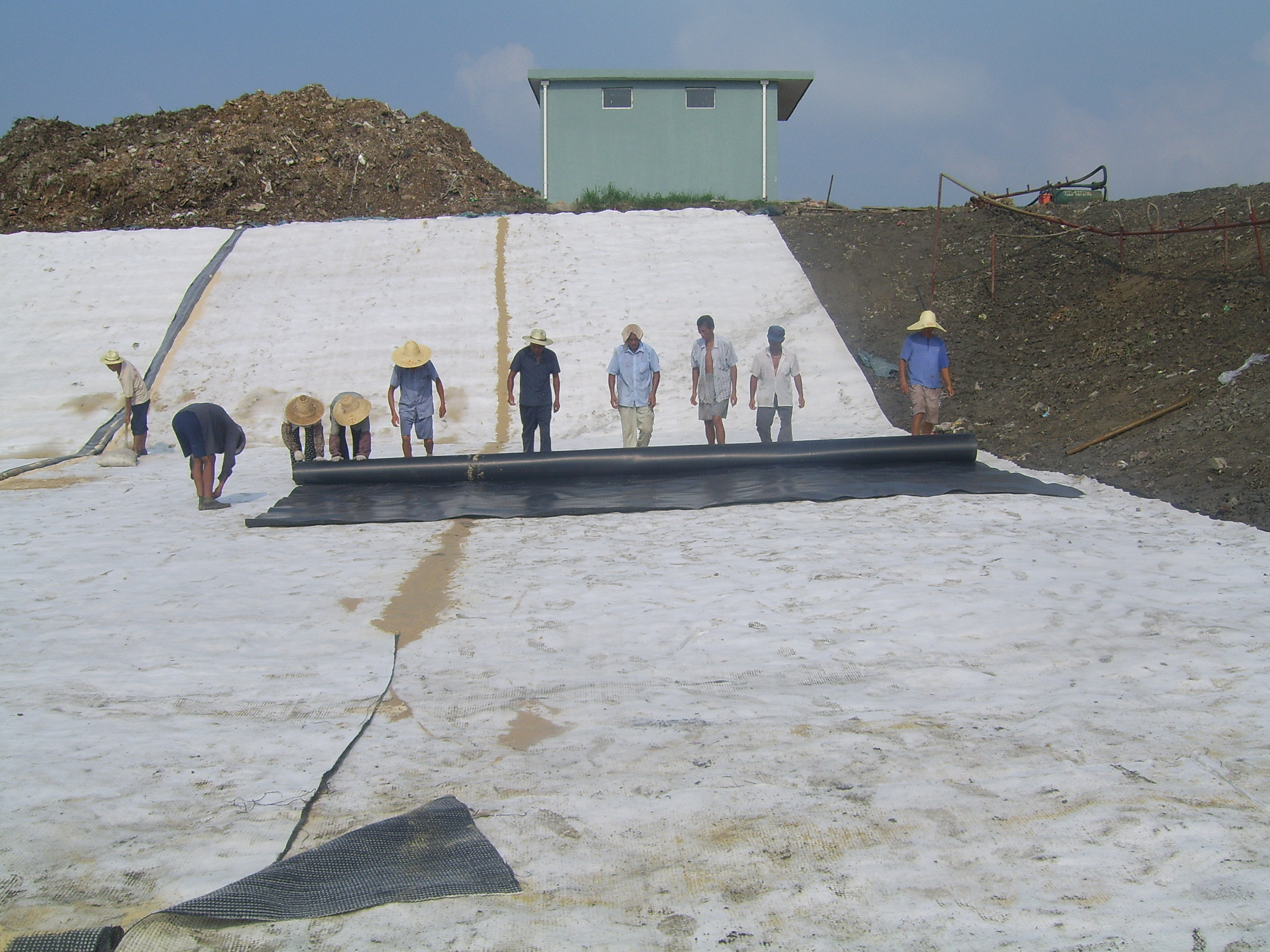 4000g-7500g/square Meters Geosynthetics Clay Layer for Lake Dam ISO 9001 Standard