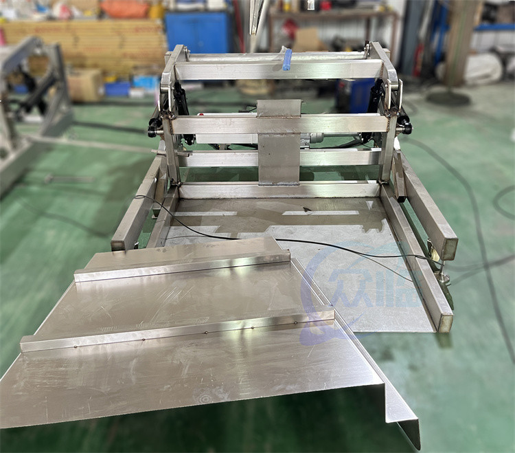Shrimp processing and feeding machine for large insulated giant refrigerator
