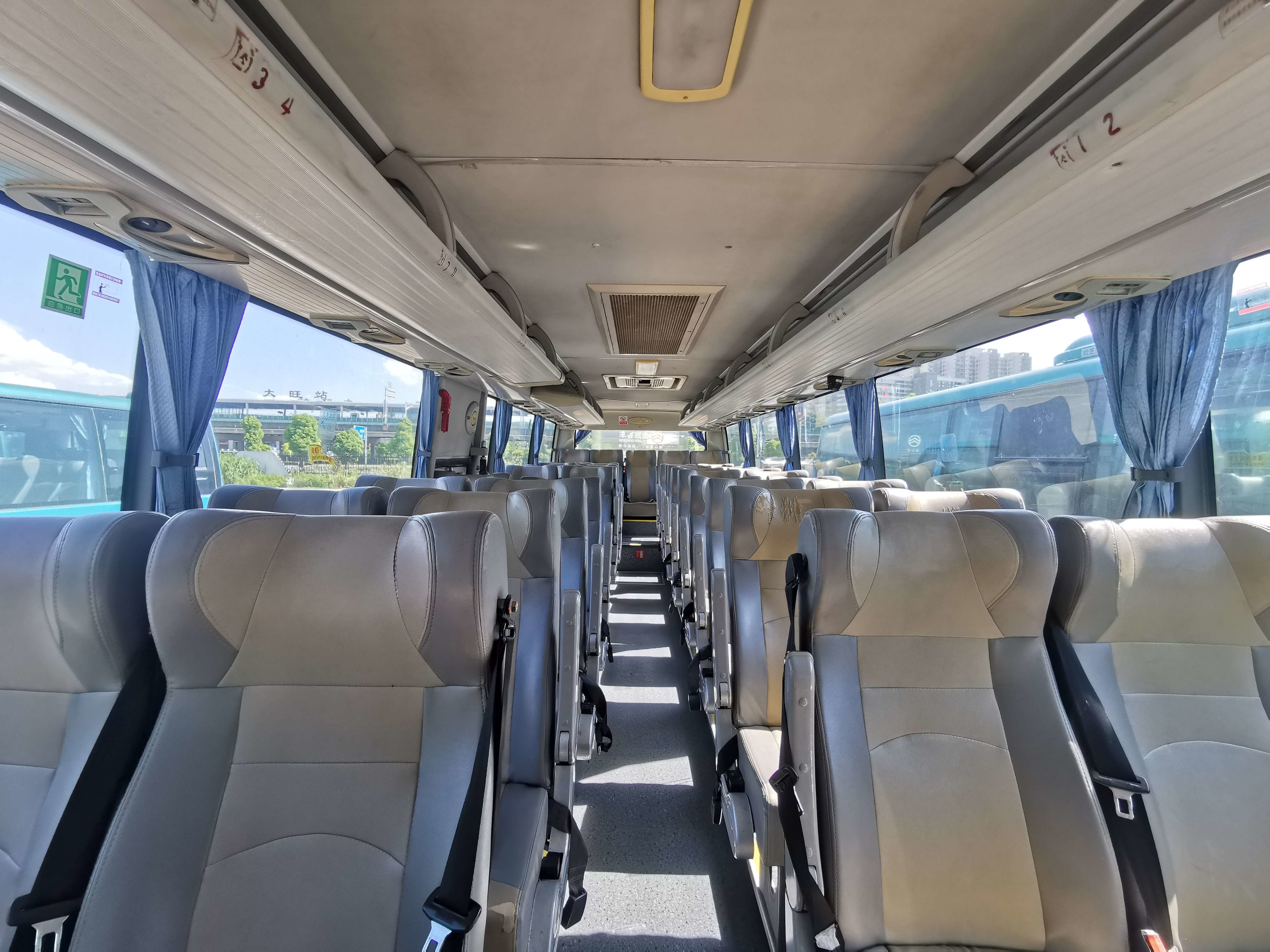 Golden Dragon Second Hand Tourist Bus 40 Seats For Transportation Needs