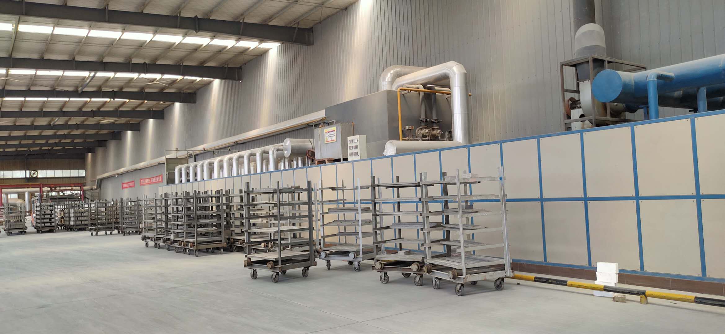 Al2O3 Raw Material Corundum Mullite Brick for Refining Furnace OEM Offered by Professional