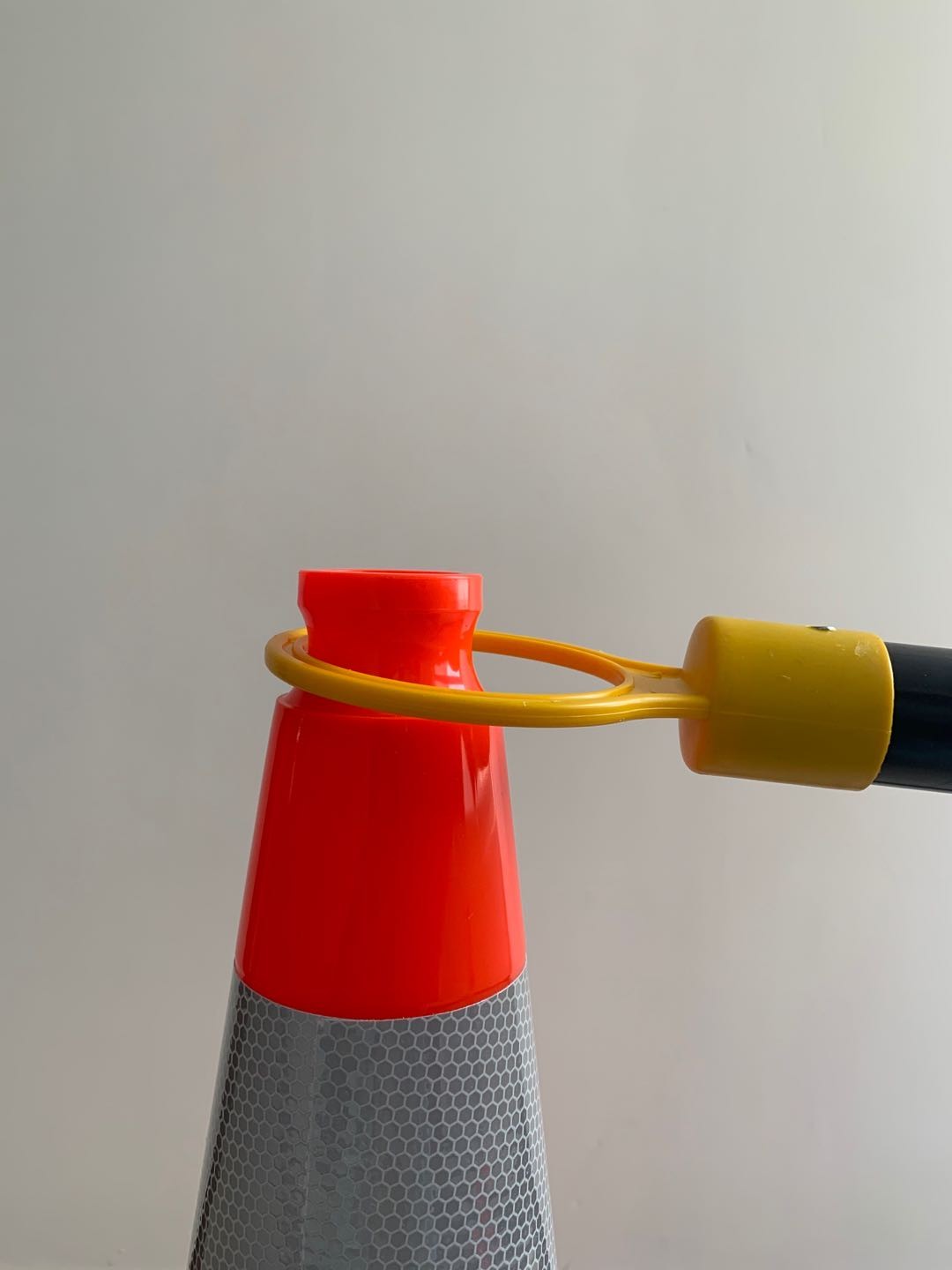 2kg 28 Traffic Cones Orange White Warning Cones 50cm Orange Cones For Parking