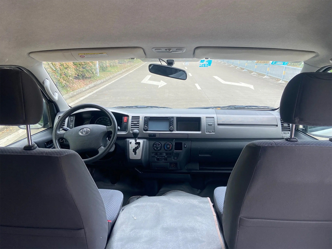 Toyota Hiace 13-Seater Left-Hand Drive Electric Mid-Door Euro 4 Standard Champagne Gold Minibus