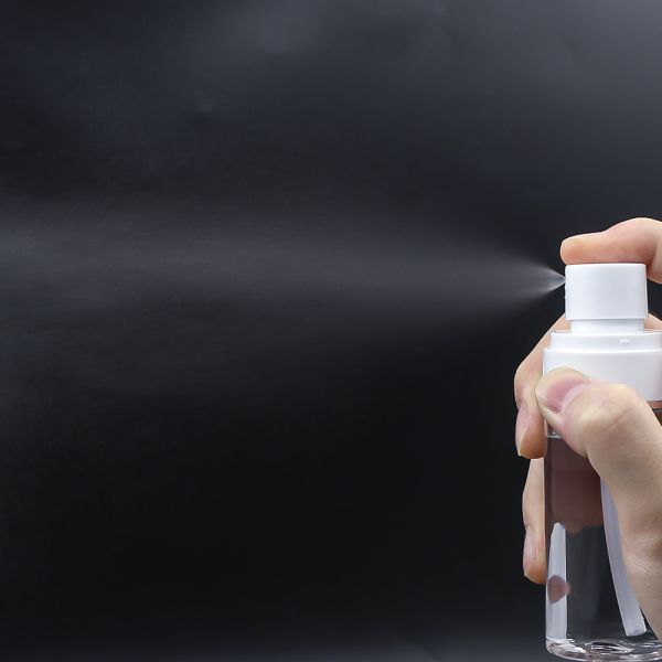 Refillable Leak-Proof Fine Mist Spray Bottle with Customizable Logo for Cosmetics and Disinfectants