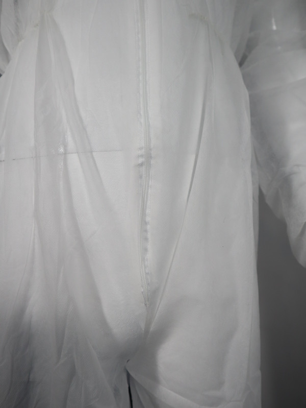 Disposable PP Coverall Single Layer Nonwoven Full Coverage Moderate Protection Low Cost Front Zipper with Hood