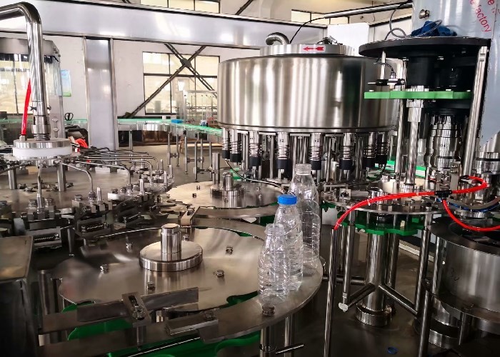 ISO CGF 8.3KW Automatic Water Filling Machine 28PCO Screw Capper For Bottles
