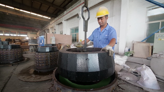 Cement Kiln Magnesia Alumina Spinel Refractory Brick Good Thermal Stability