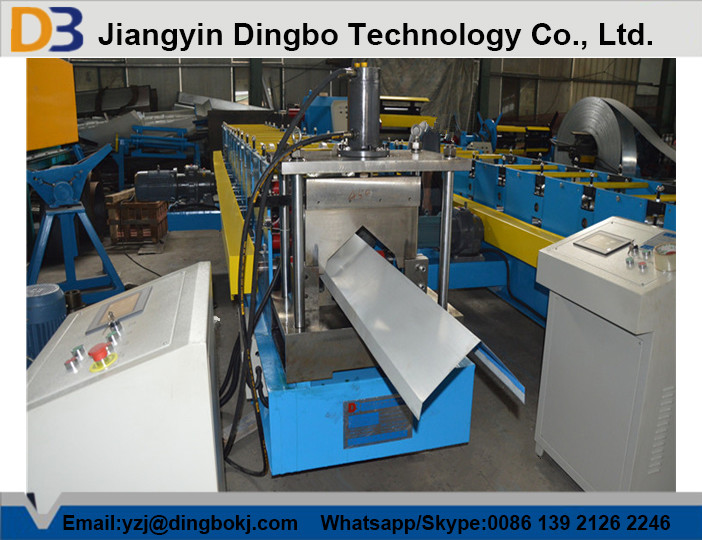 China Manufacturers 0.3-0.8mm Thick Metal Roof Ridge Cap Making Machine