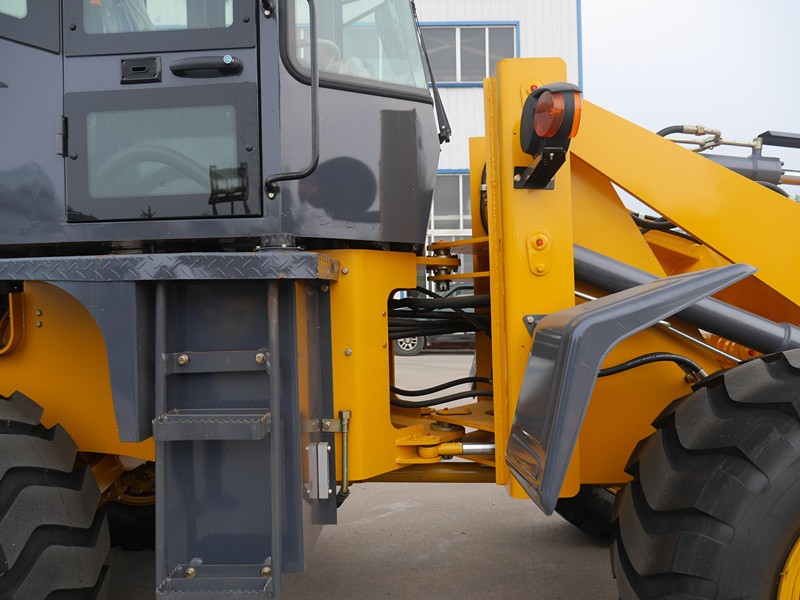 1.8 Ton 0.93CBM Heavy Earth Moving Machinery Wheel Loader Excavator Cummins Engine