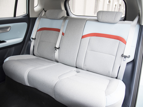 AION Y Energy Commercial Vehicles Electric Car with Automatic Parking and 150km/h Speed