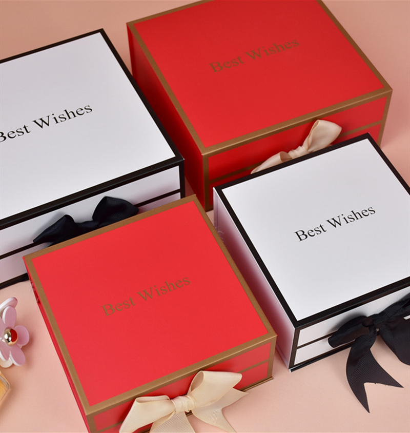 Foldable Paperboard Perfume Wedding Gift Packaging Box With Ribbon Magnetic Closure