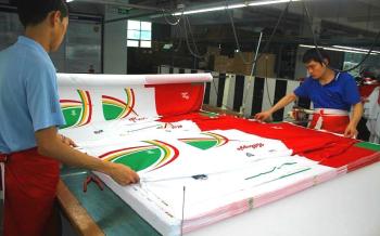 Guangzhou Colorful Clothing CO.,LTD
