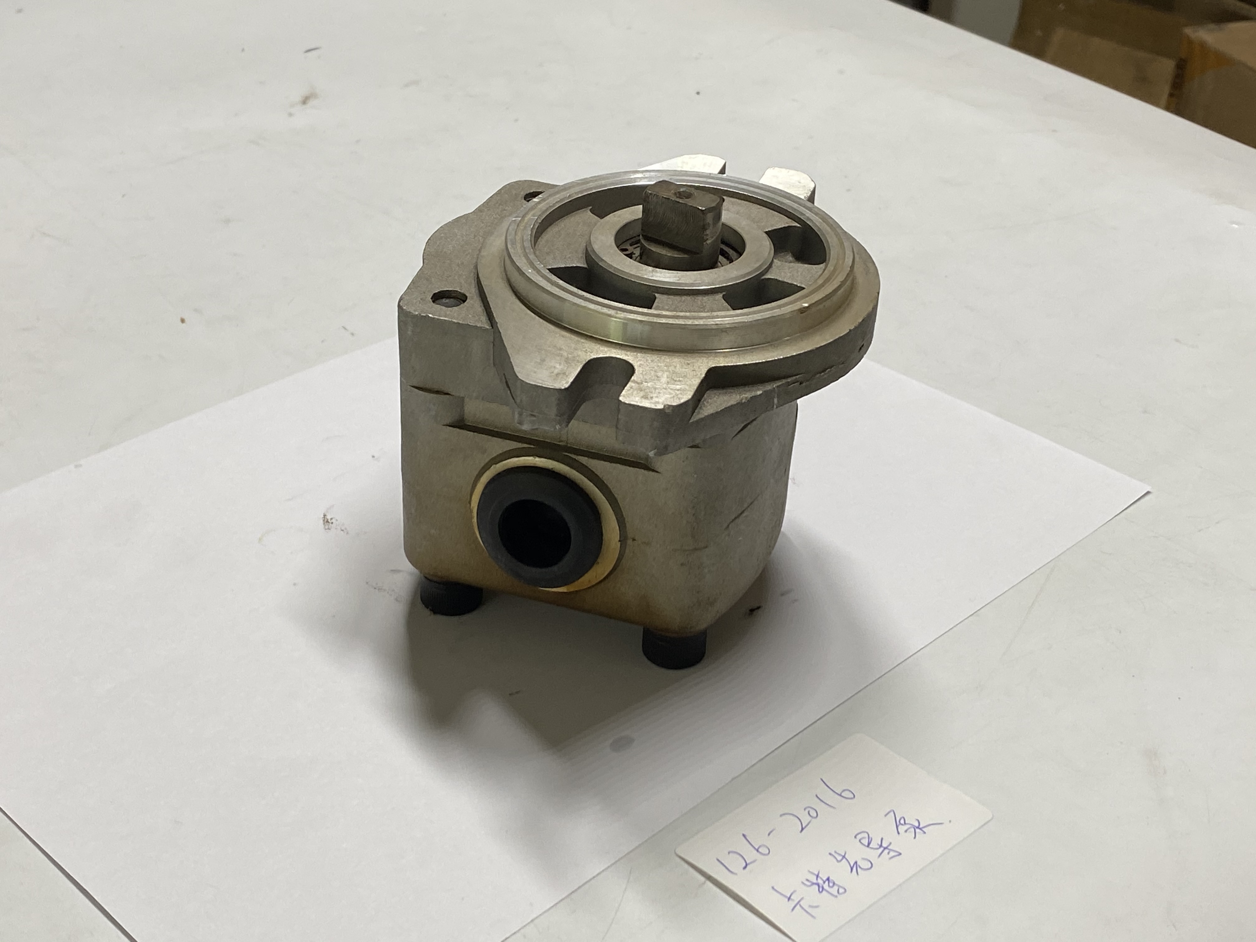 SK200-6E Excavator Machinery Parts PILOT PUMP YN10V00006F1 Gear Pump YN10V00014F2
