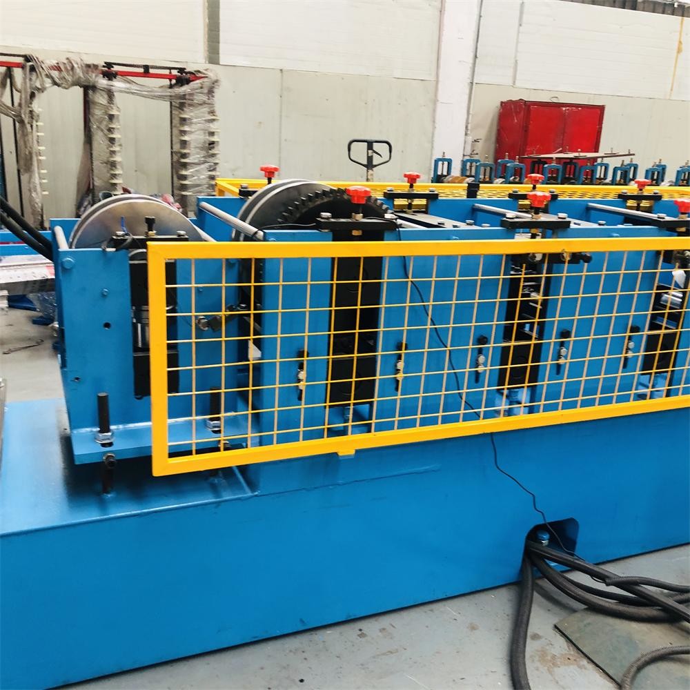 Perforated Flat Pack Container Beam Roll Forming Machine With Gcr15 Roller 10m/Min Speed