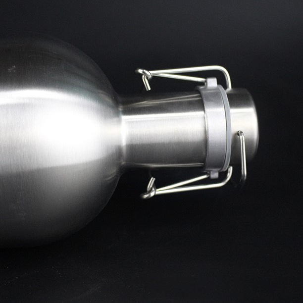 1.5L 2L Vacuum Insulated Growlers , Double Wall Swing Top Beer Growler