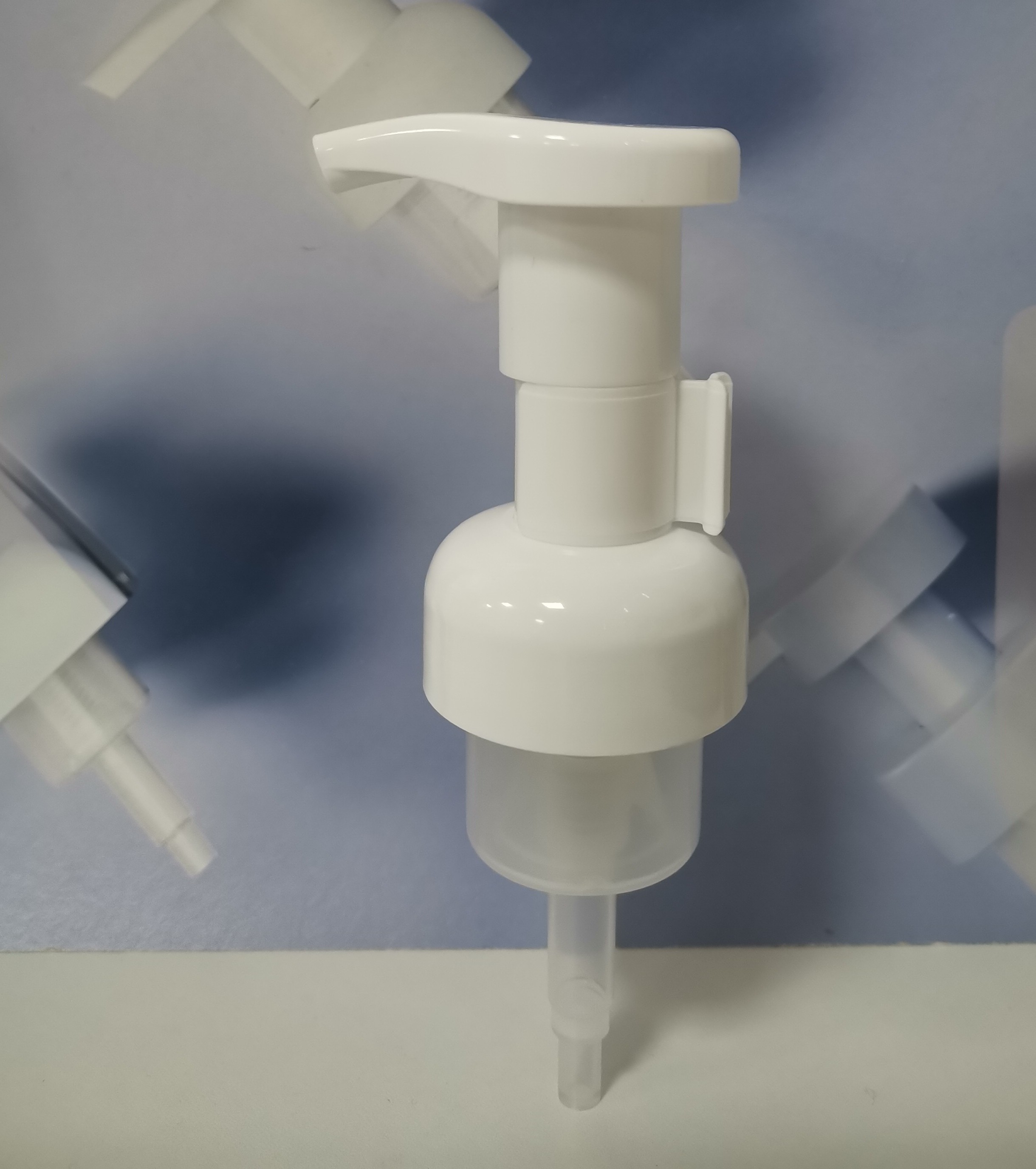 PP Hand Sanitizer Plastic Lotion Pump with 1.2cc Discharge Rate and External Spring Protection