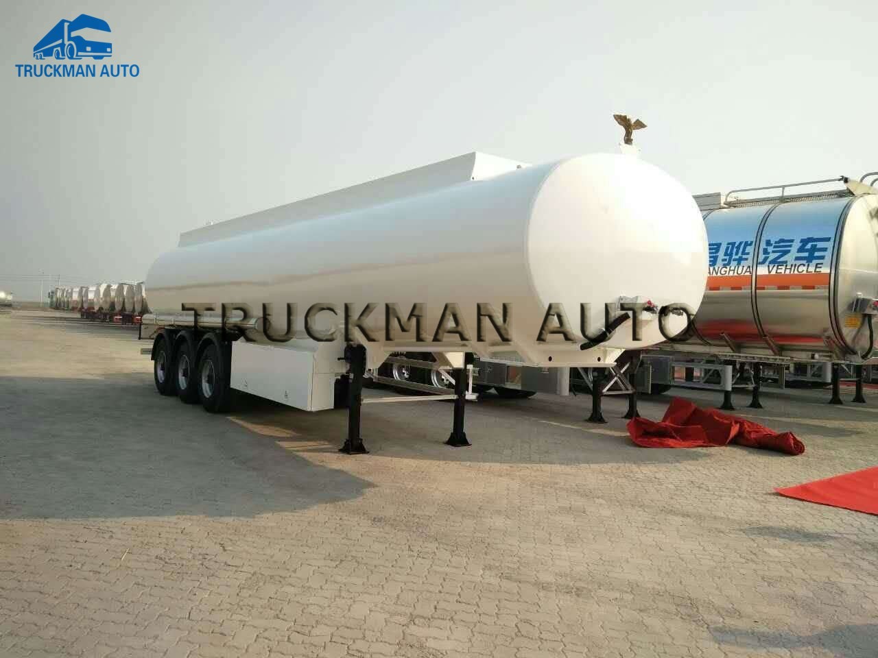 Safety Oil Tank Trailer 50m3 6 Comdepartment 28t - 70 Tons With The Sea Valve