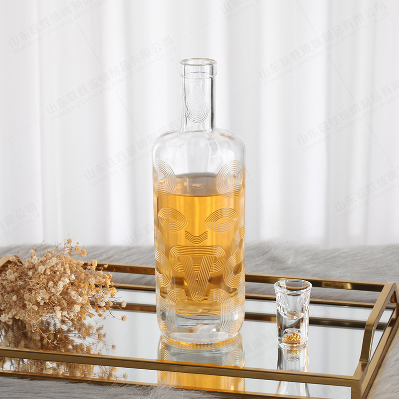 700ml 500ml Round Glass Vodka Bottle with Thick Sole and Customizable Embossed Design