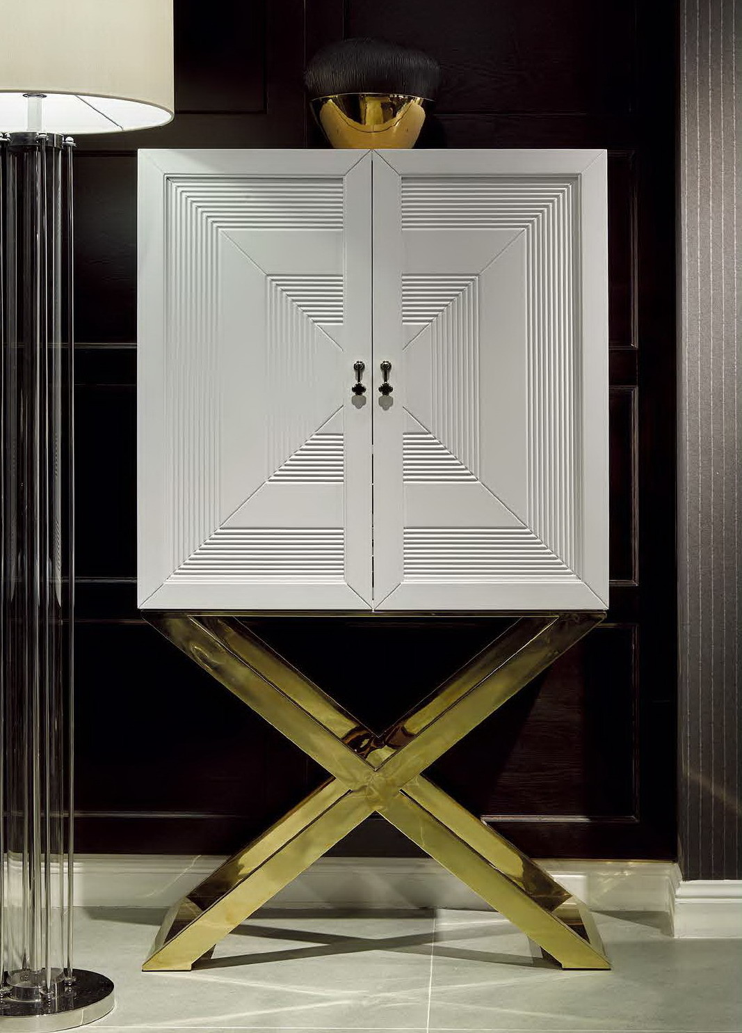 ZG-8903 White painting wood cabinets used Stainless steel legs for Dining room storage furniture